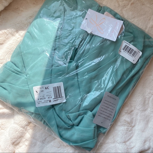 Gal Meets Glam Seraphina Dress - Picture 7 of 8